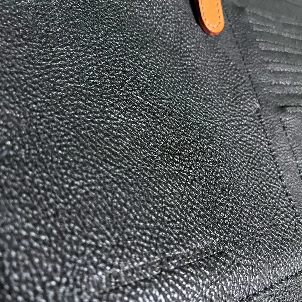 Mark & Graham pebble grain leather sleeve with many compartments